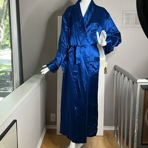 Target 100% Silk Sz L/XL Unisex Robe New  with Tags